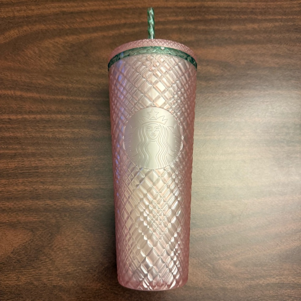 🆕 Starbucks Pearlescent Pink & Green Diamond Pattern Reusable Tumbler (24 oz)